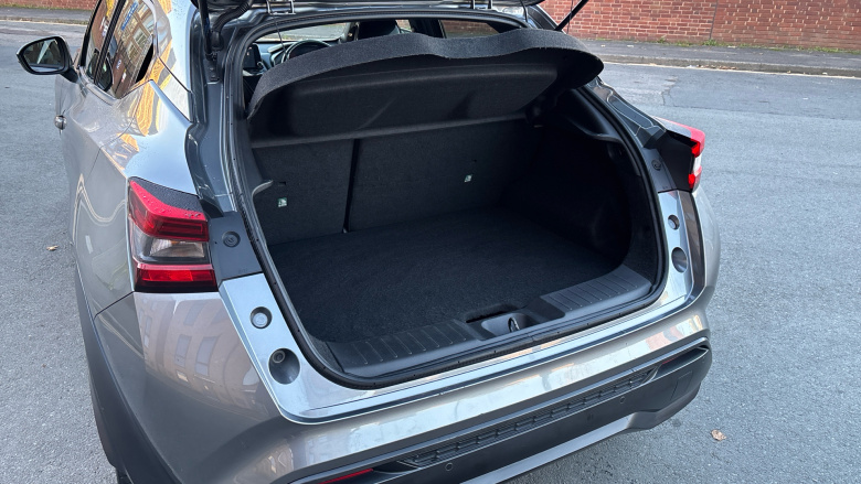 Nissan Juke 1.0 DiG-T Tekna 5dr Petrol Hatchback